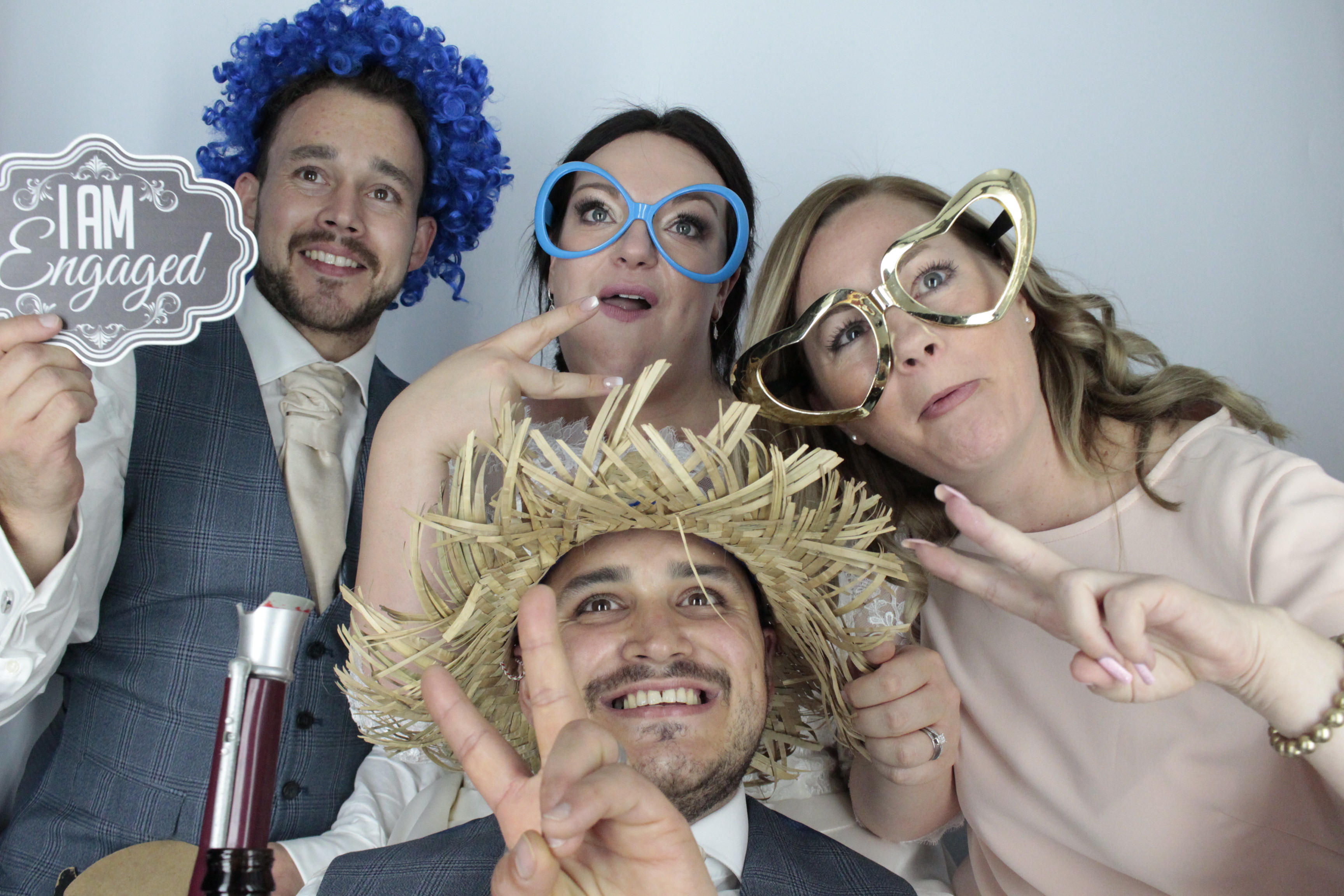 Emma & Karl's Wedding | View more photos from the event at gallery.myphotoboothexperience.co.uk/u/MyPhotoBoothExperienceLtd/Emma-Karls-Wedding